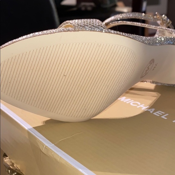 MICHAEL MICHAEL KORS Ava Glitter‎ Mesh Sandal - Picture 3 of 7
